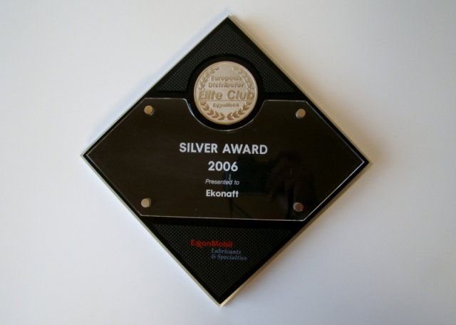 Srebrny medal w 2006 roku
Srebrny medal European Distributor Elite Club ExxonMobil w roku 2006.